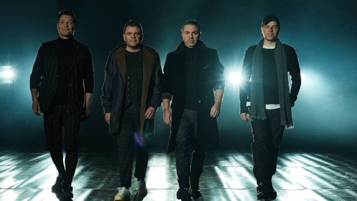 B.T.R.'s first gigs in Tokyo and Honolulu