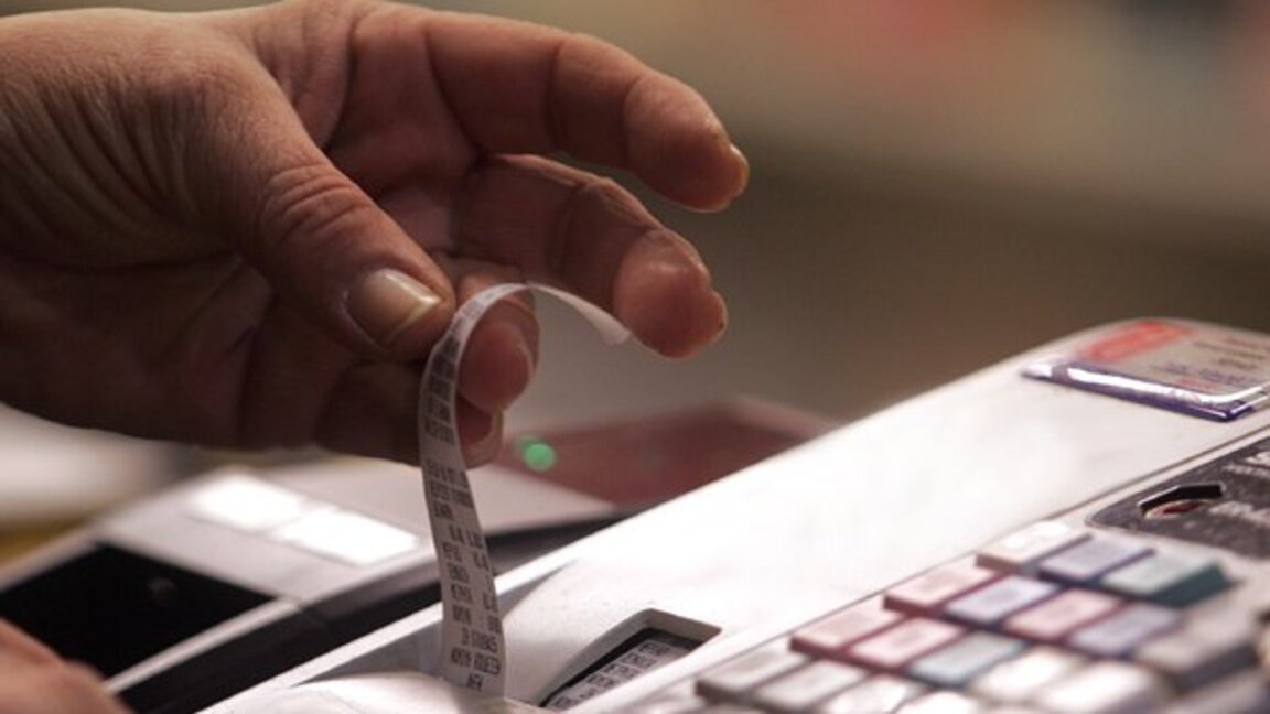 Клиент може да "задържи" плащането, докато не получи касова бележка