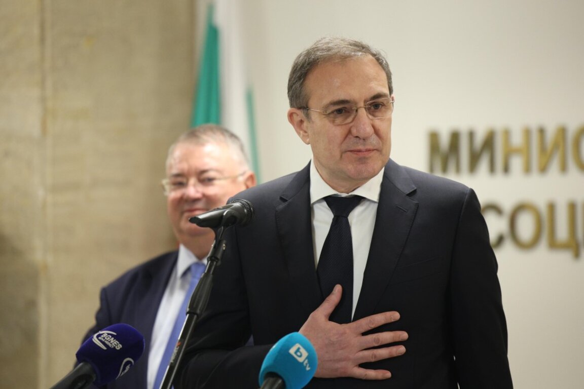 Министърът на труда и социалната политика Борислав Гуцанов.