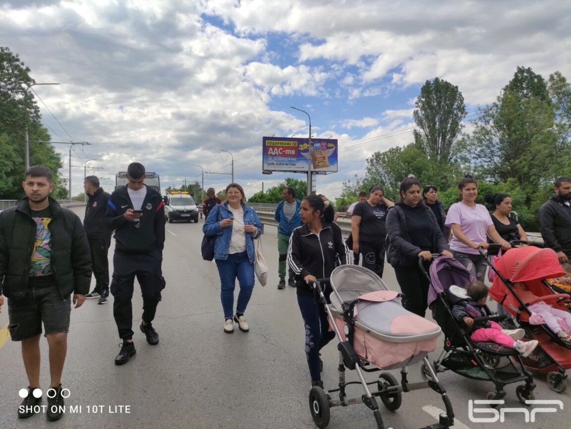 Пореден протест на жители на разрушената махала в столичния кв. "Захарна фабрика"
