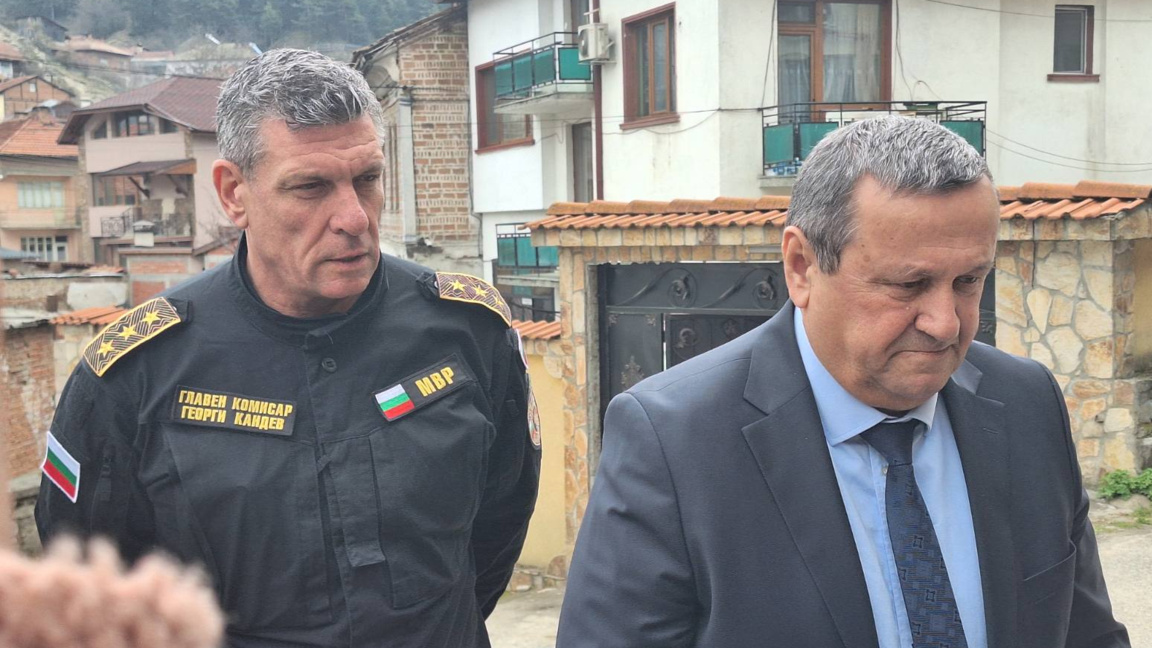 Все повече са сигналите за опити за контролиран вот чрез социалната система