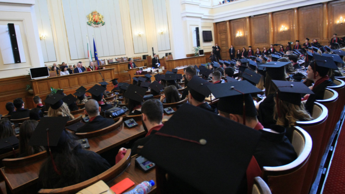 НПСС предупреди за недостиг на средства за стипендии