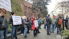 Протест срещу застрояването на зелени площи и ремонта на столичната улица "Опълченска"