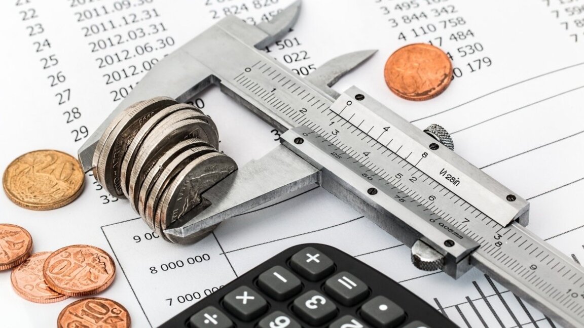 Deficitul bugetar ajunge la 0,4% din PIB
