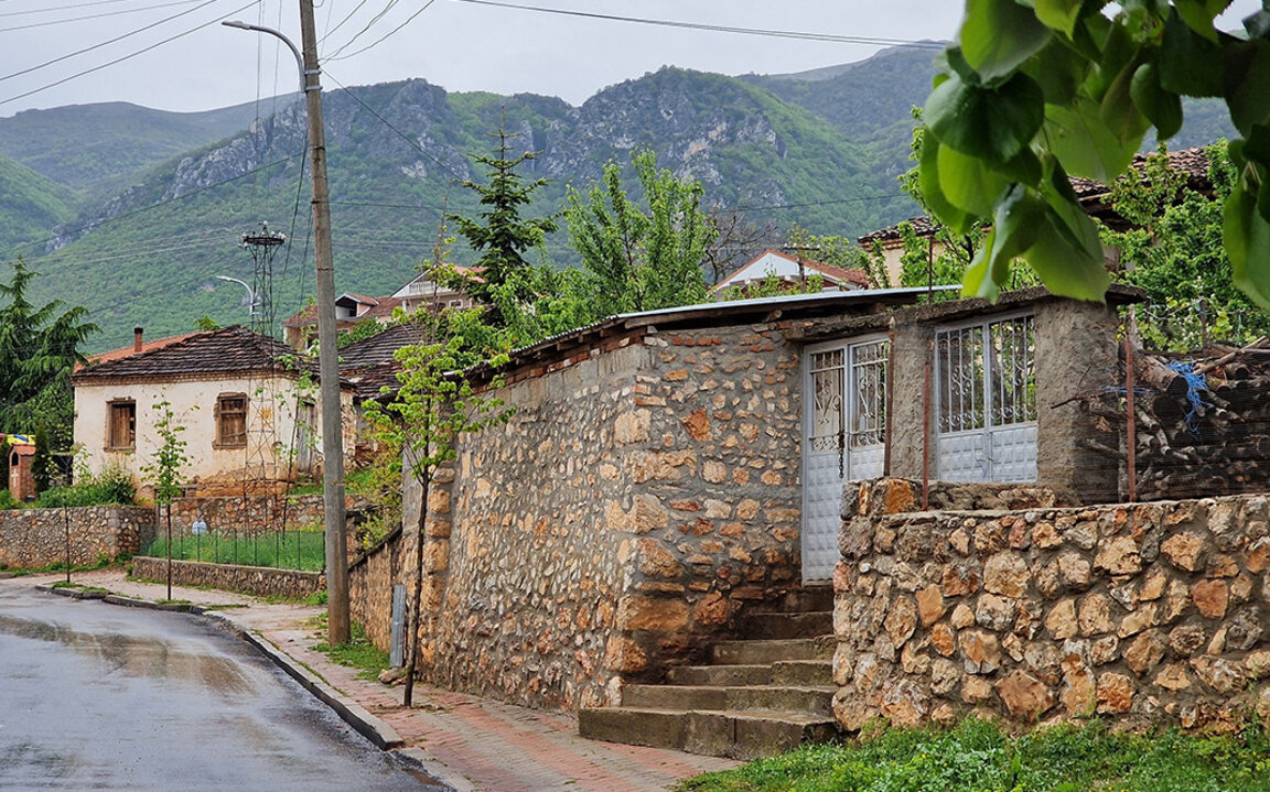 Fshati Pustec në rrethin e Prespës së Vogël