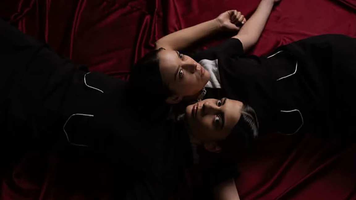 Спектакълът "Слугините" тръгва на турне