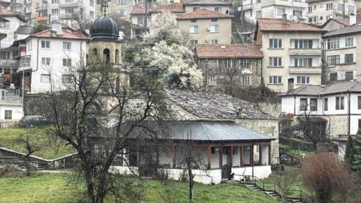 Храмът "Св. Георги" в Смолян се нуждае от спешен ремонт