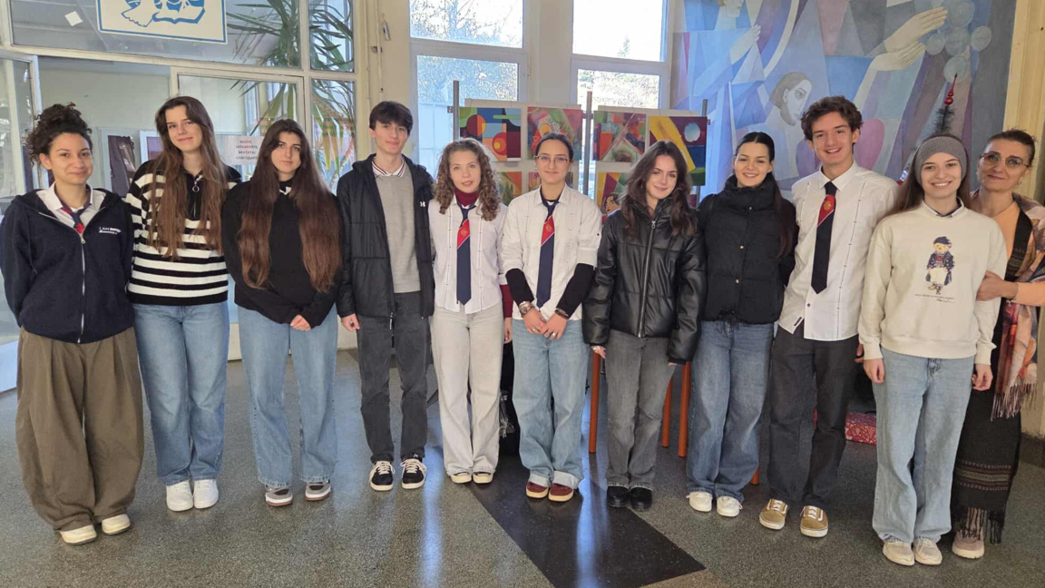 Таланти от IV ЕГ играят благотворителен спектакъл на френски