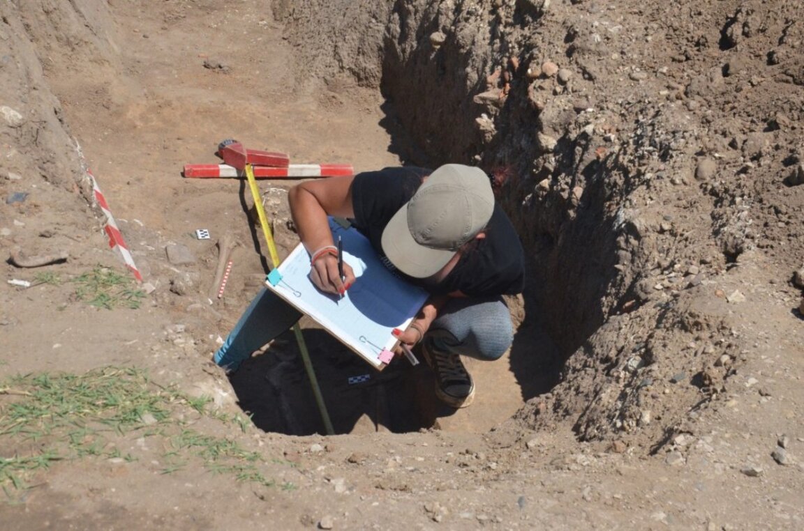 Archaeologists unearth 17 burial sites in the necropolis of ancient Ratiaria