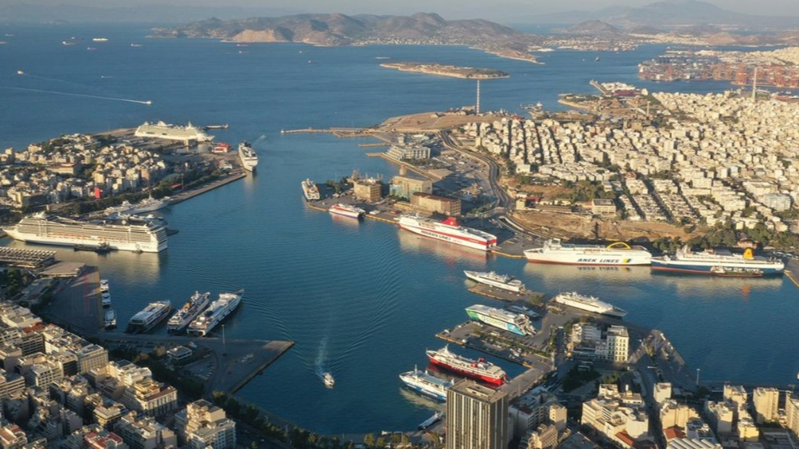 Пристанище Пирея