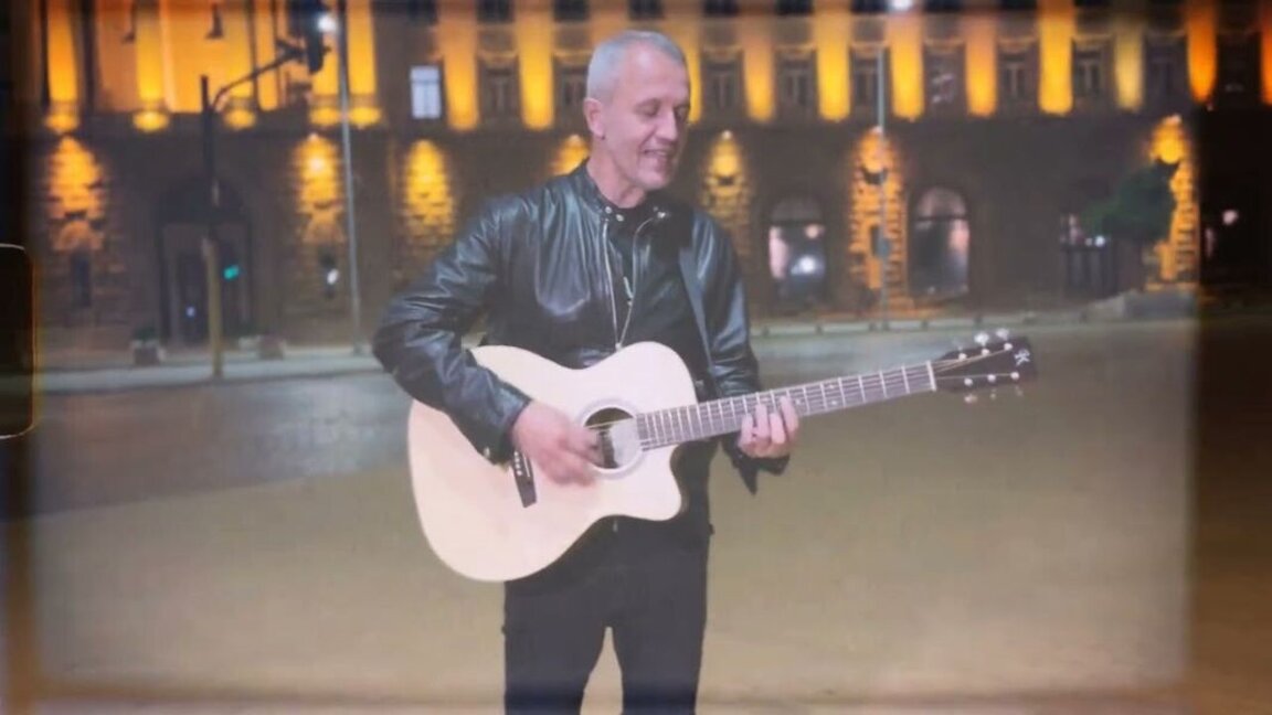 Pas dy albumeve solo Petko Sllavov prezantoi këngën e tij më të re