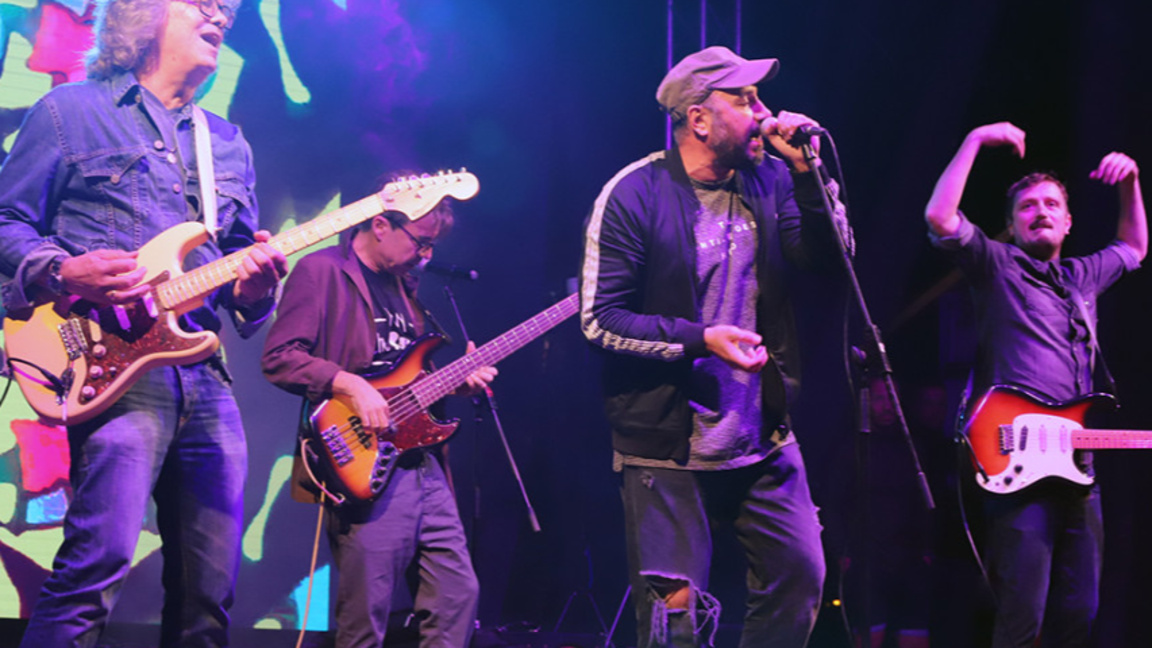 Красота в новата песен на Стефан Вълдобр...