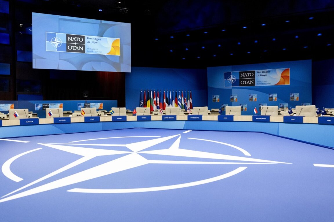 Лидерите на НАТО са пред споразумение за по-високи разходи за отбрана