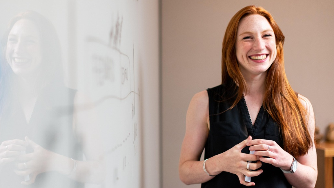 Почти 105 000 безработни и работещи ще имат възможност да участват безплатно в програми за професионално обучение.