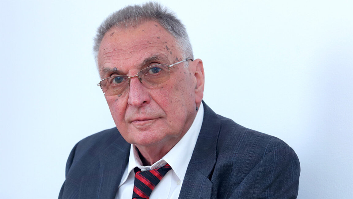 Владимир Перев