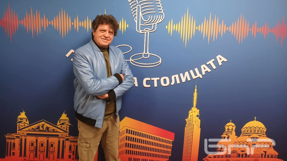 Ники Априлов