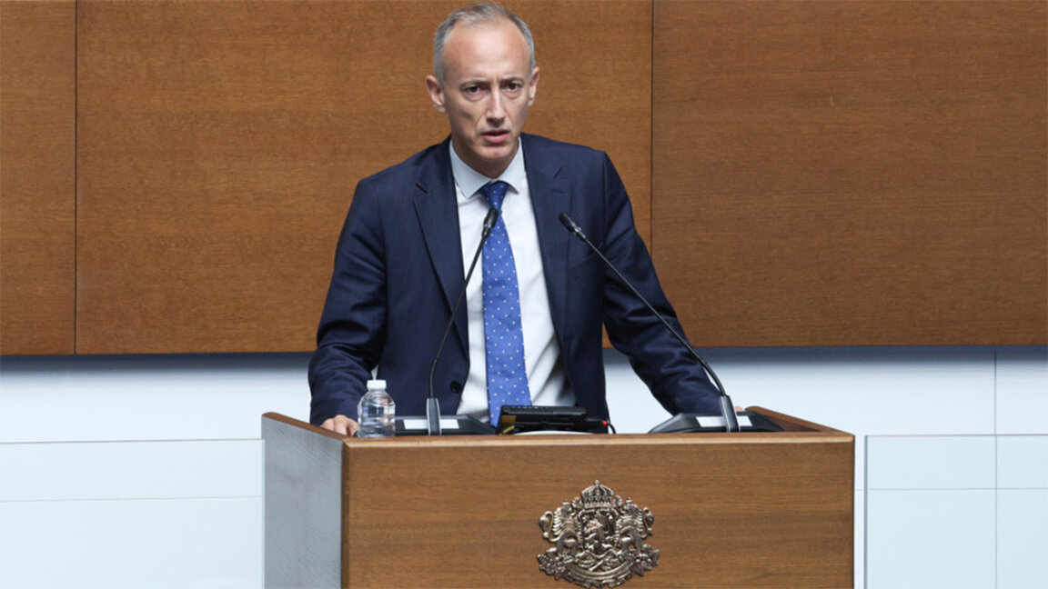 Ministri i Arsimit Krasimir Vëllçev