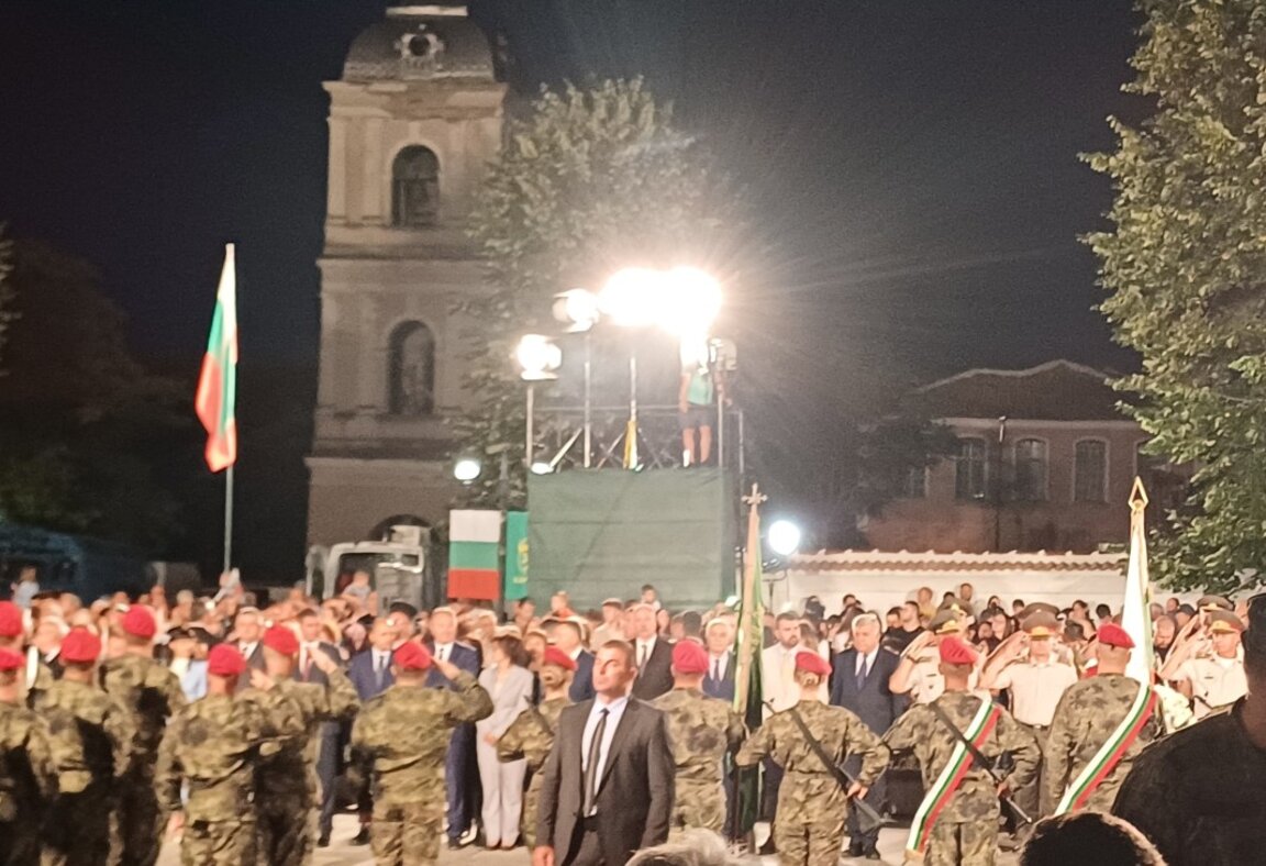 Митинг - заря в Карлово по случай 188 години от рождението на Васил Левски