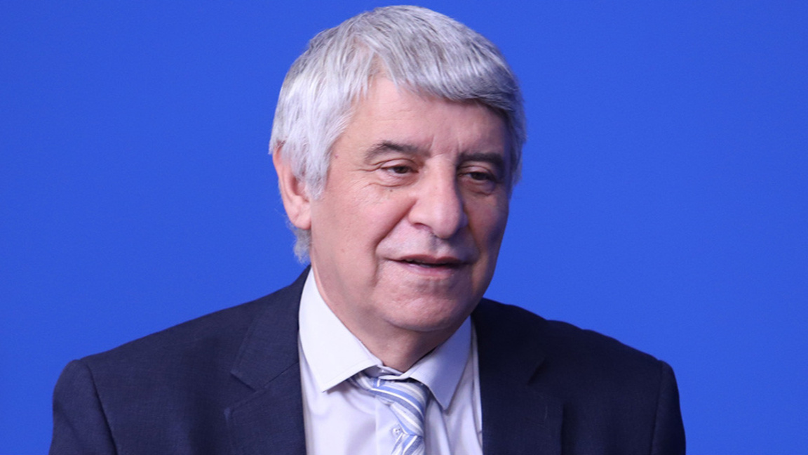 Проф. Пламен Павлов