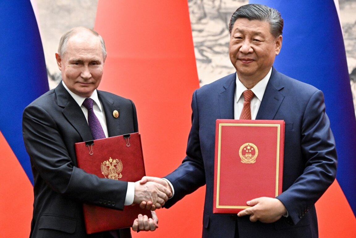 Владимир Путин и Си Цзинпин в Пекин, 16 май 2024 г.