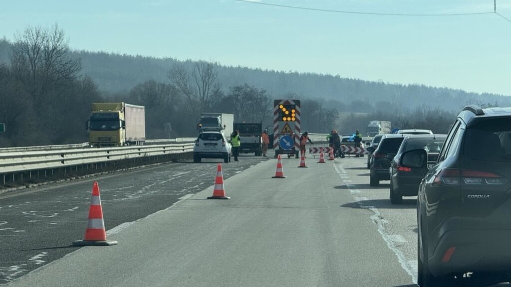 Lucrări de reparații pe autostrada Trakia