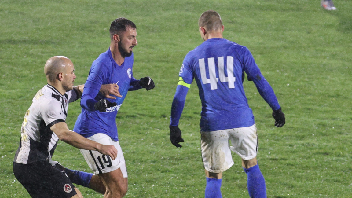 Локомотив (Пловдив) и Спартак (Варна) поделиха точките