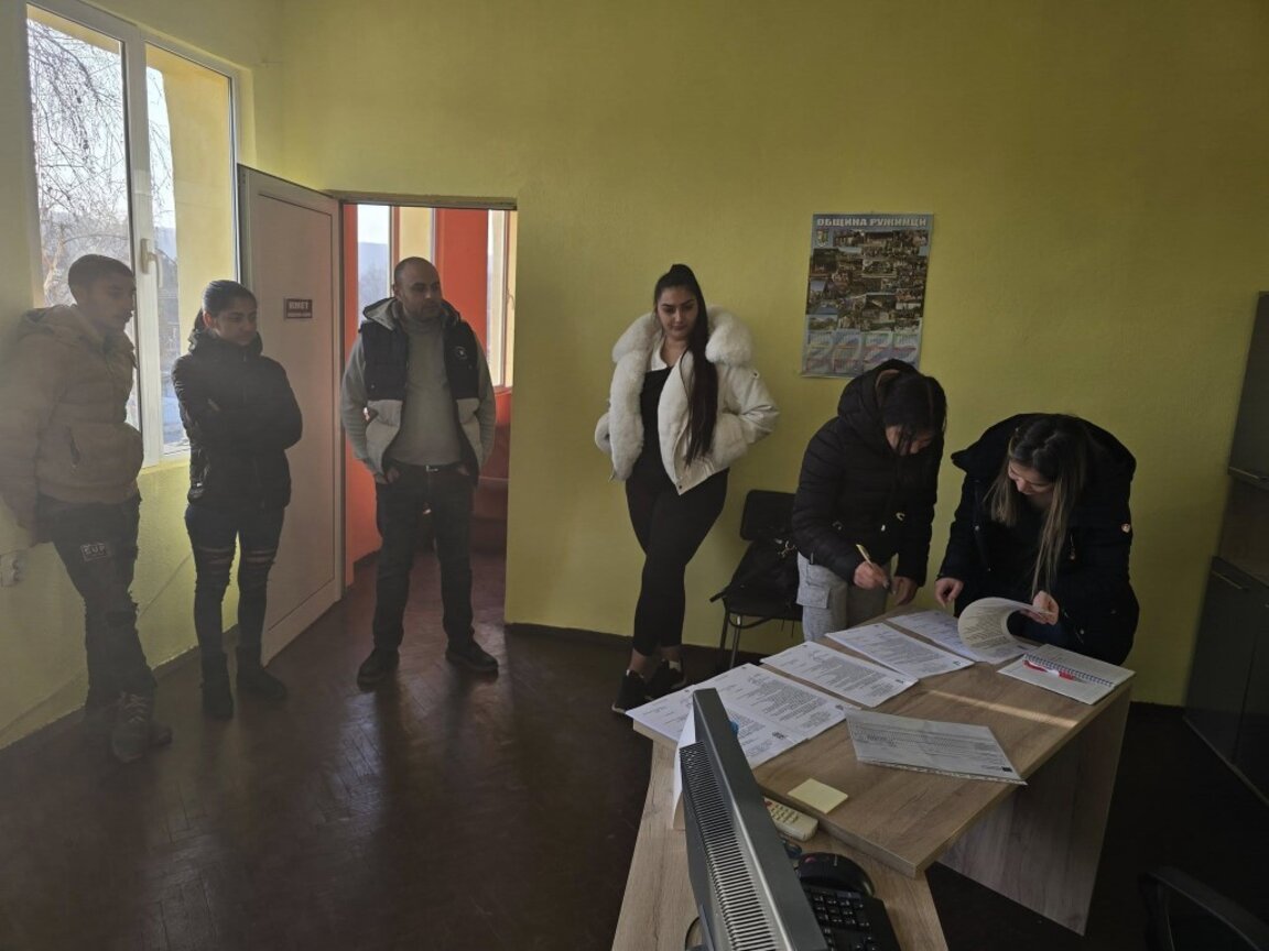 16 младежи в община Ружинци с първи трудови договори
