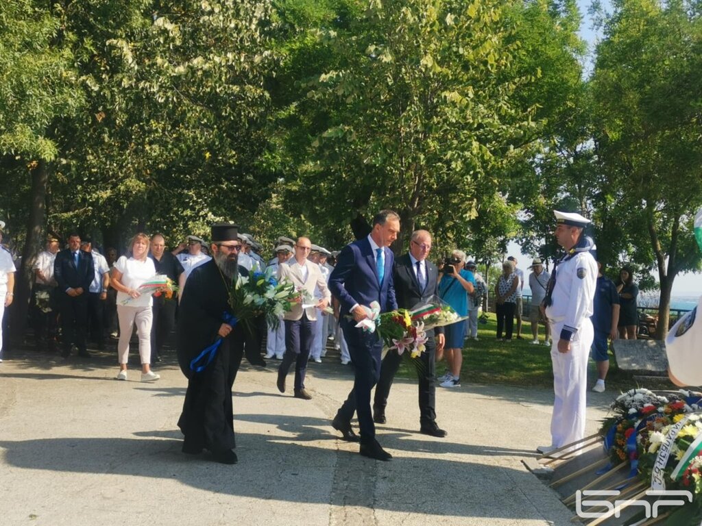 146 години от създаването на ВМС отбелязаха в Бургас