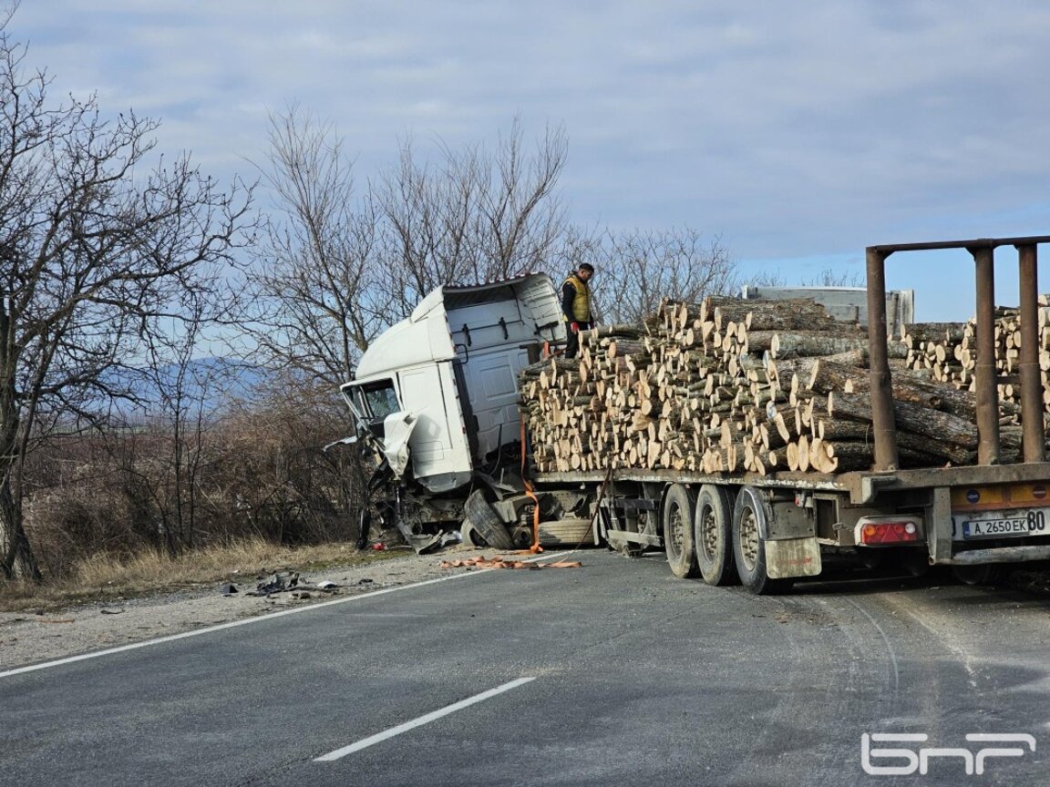 Възстановено е движението по подбалканския път край Сливен (обновена)