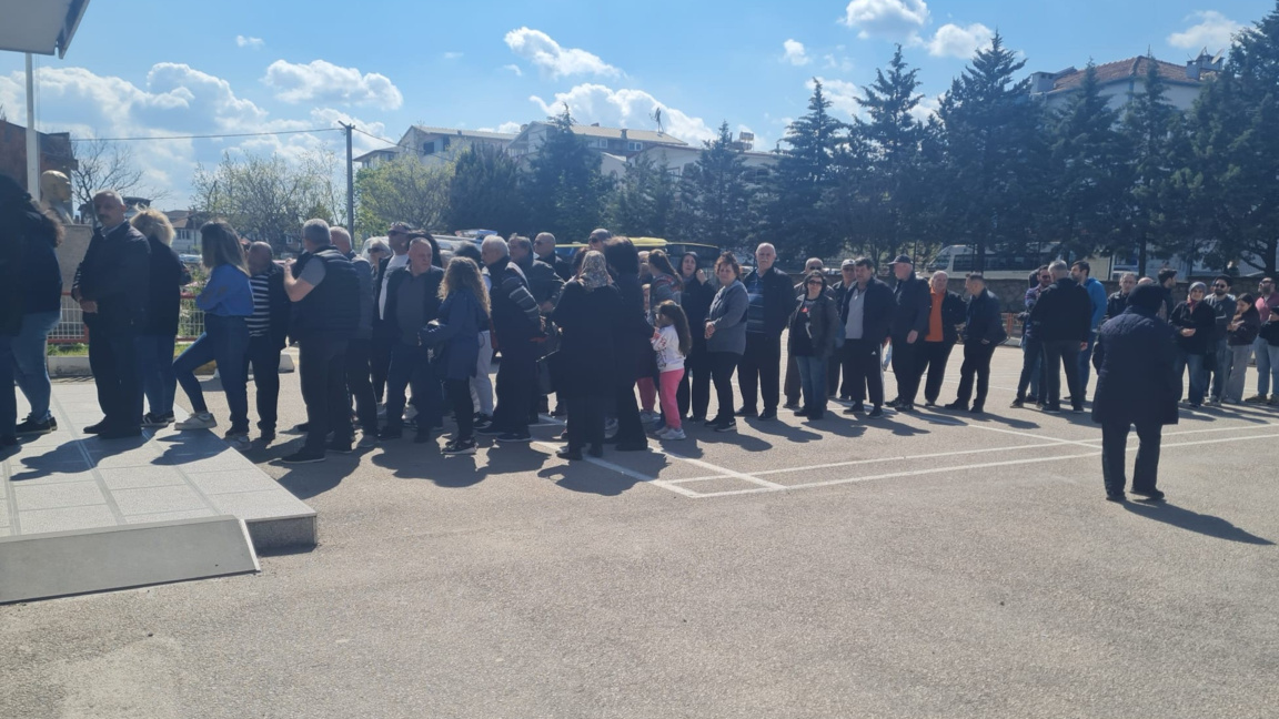 Гласуване в секцията в Йенибаглар в Бурса