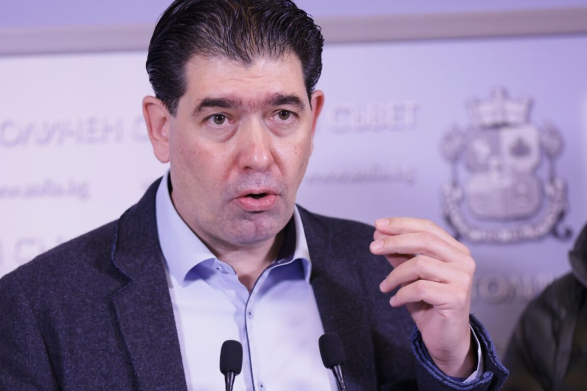 Иван Таков