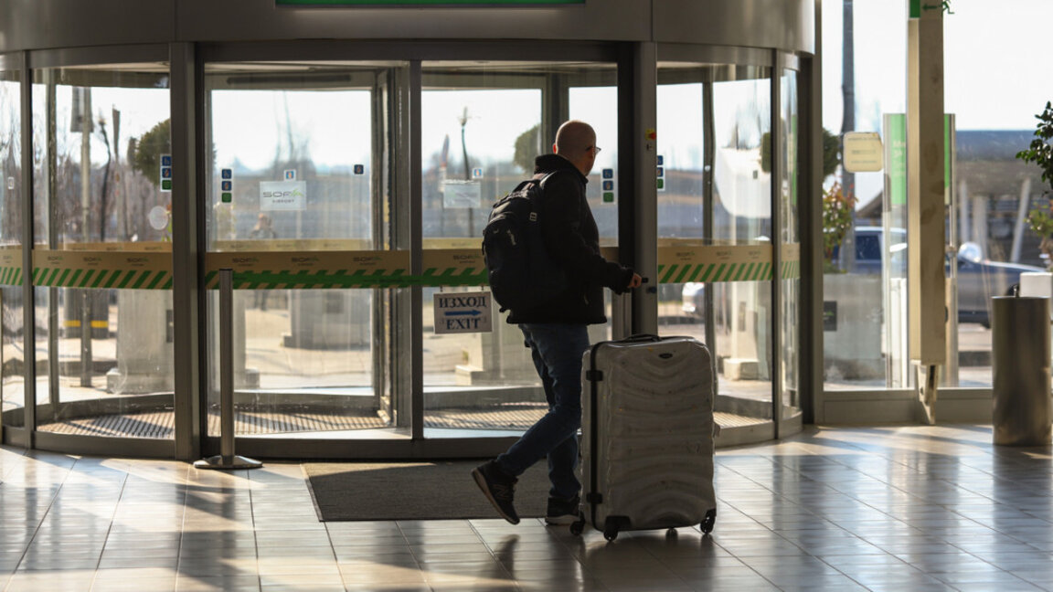 National Statistical Institute: Bulgarians aged 25 to 44 travel most