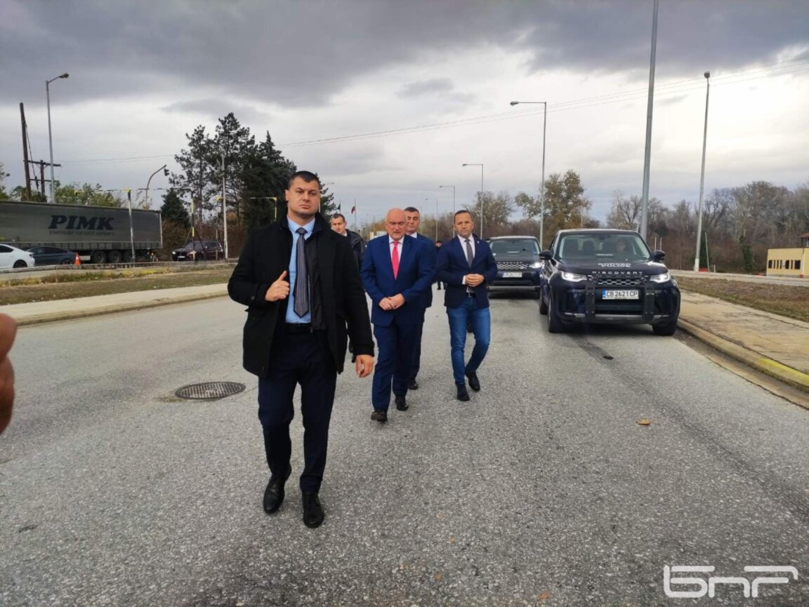 Главчев очаква на 12 декември финалното решение за Шенген