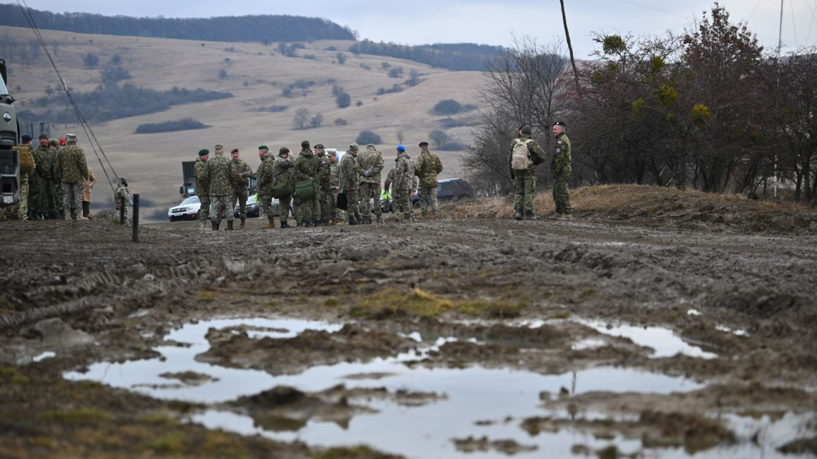 Военна база в Чинку, Румъния