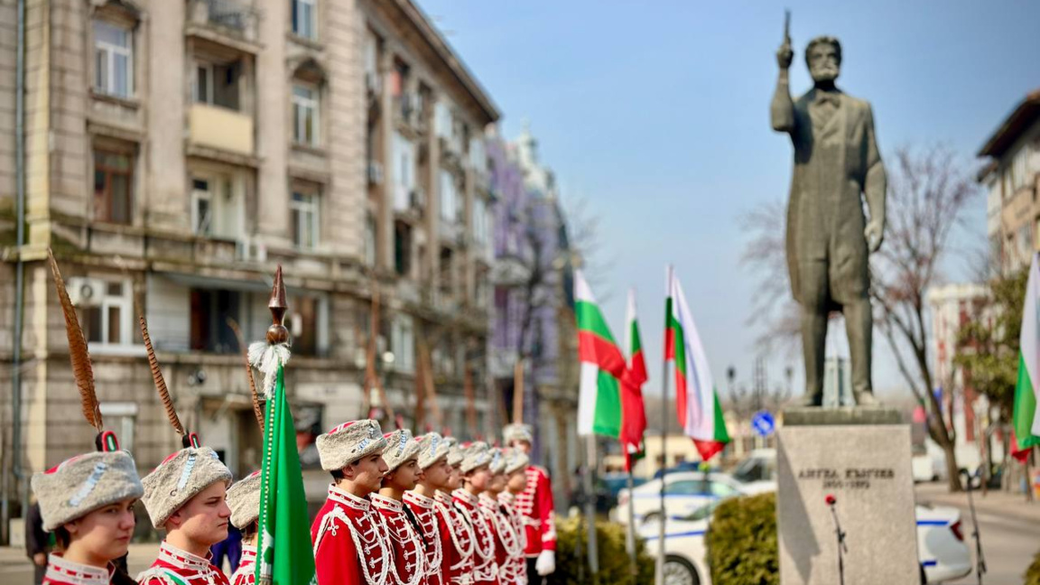 Русе отдаде почит на Ангел Кънчев