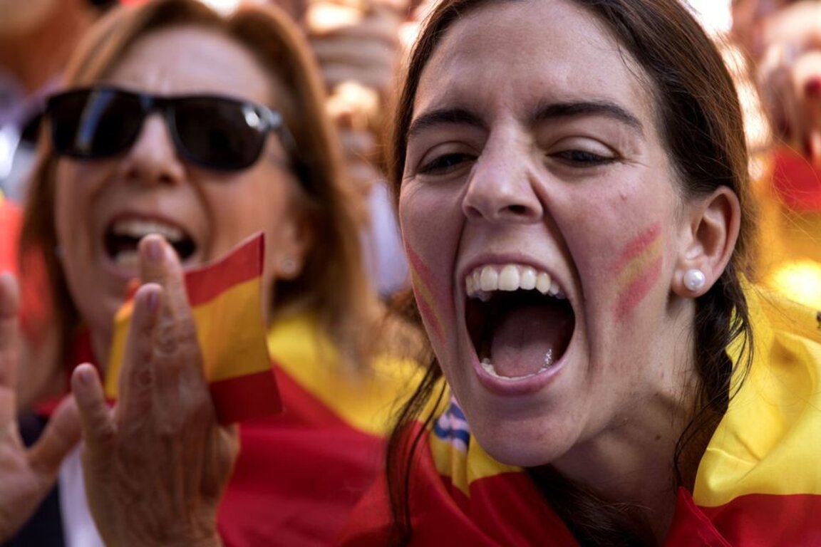 Протести на лекари и учители в Испания