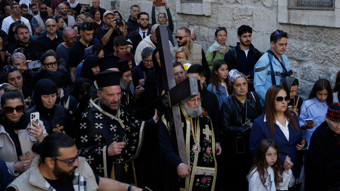 Православни християни от цял свят извървяха пътя на Христос към Голгота