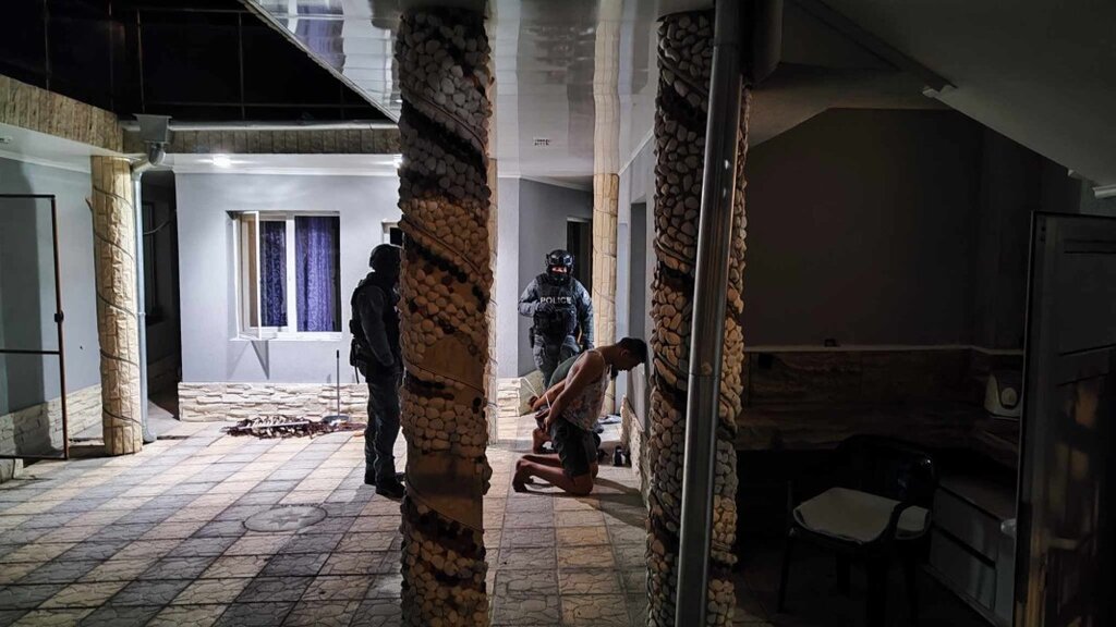 При полицейска акция срещу купуването на гласове има задържани във варненския кв. "Аспарухово"