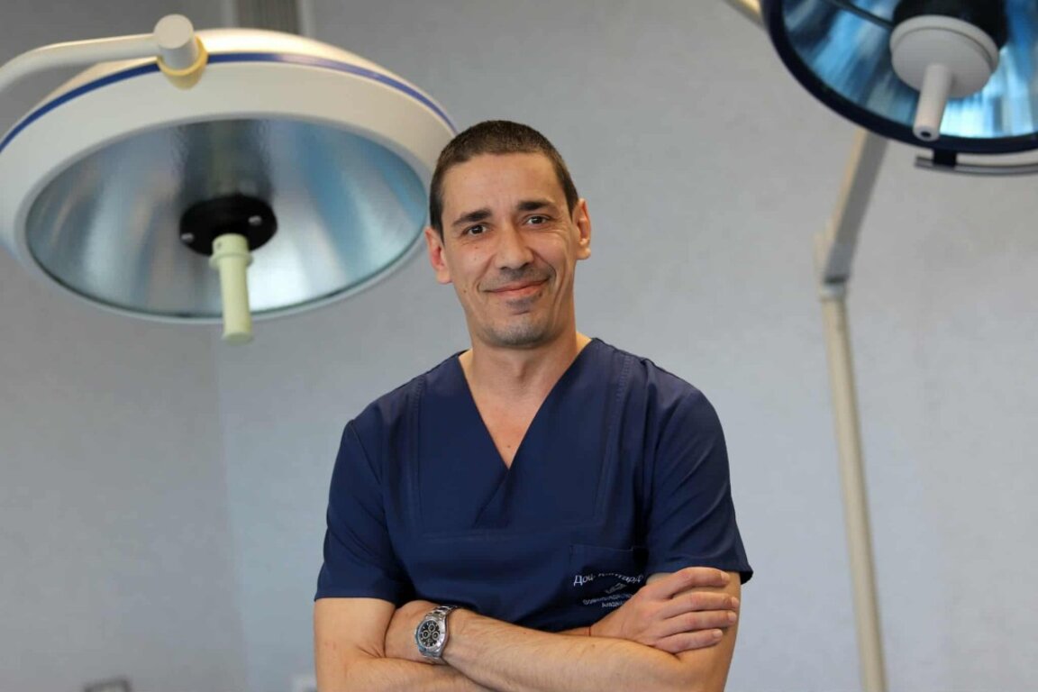 Доц. Весел Кантарджиев, началник на Клиниката по дерматология на Военно-медицинска академия - София