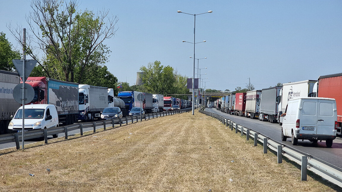 Гужве на контролном пункту Дунав мост на граници са Румунијом