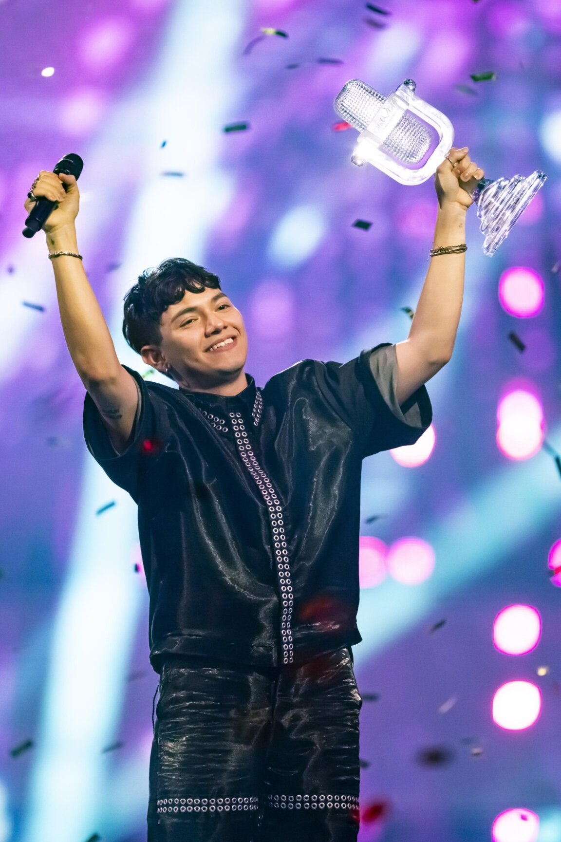 Австрийският изпълнител Джей Джей с наградата