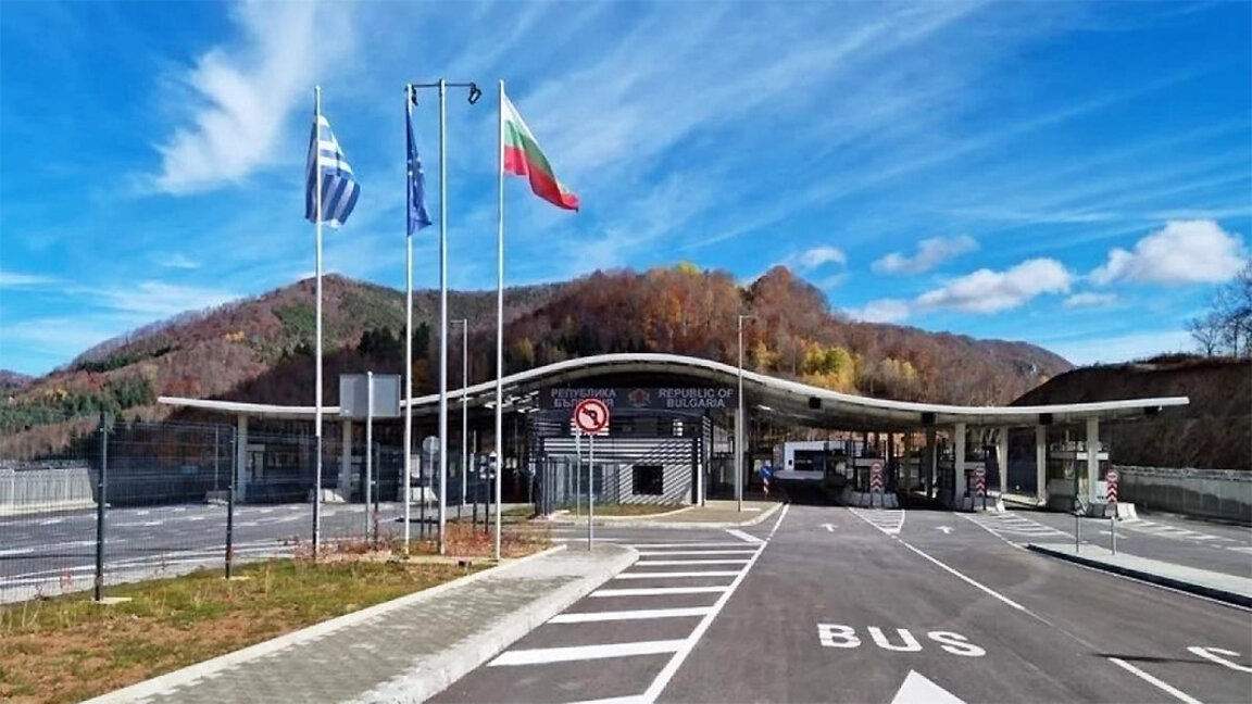 Bulgaria strictly monitors migrants on the borders with Romania and Greece