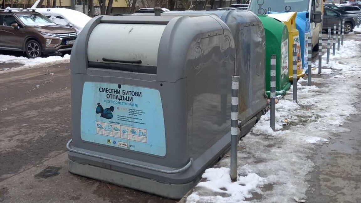 Подменят старите контейнери в София с нова автоматизирана система