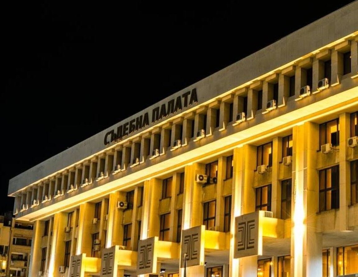 Домашен арест за украинец издирван за пране на пари в особено големи размери