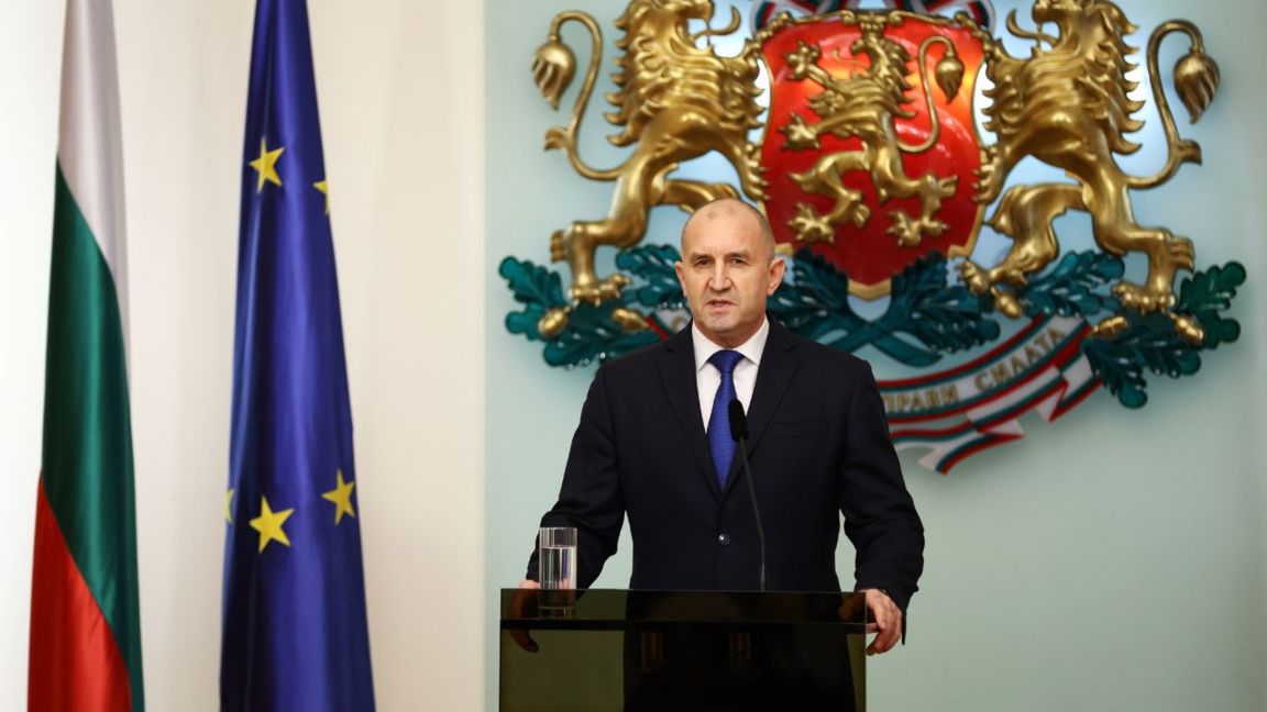 Partidele așteaptă intrarea lui Rumen Radev în arena politică