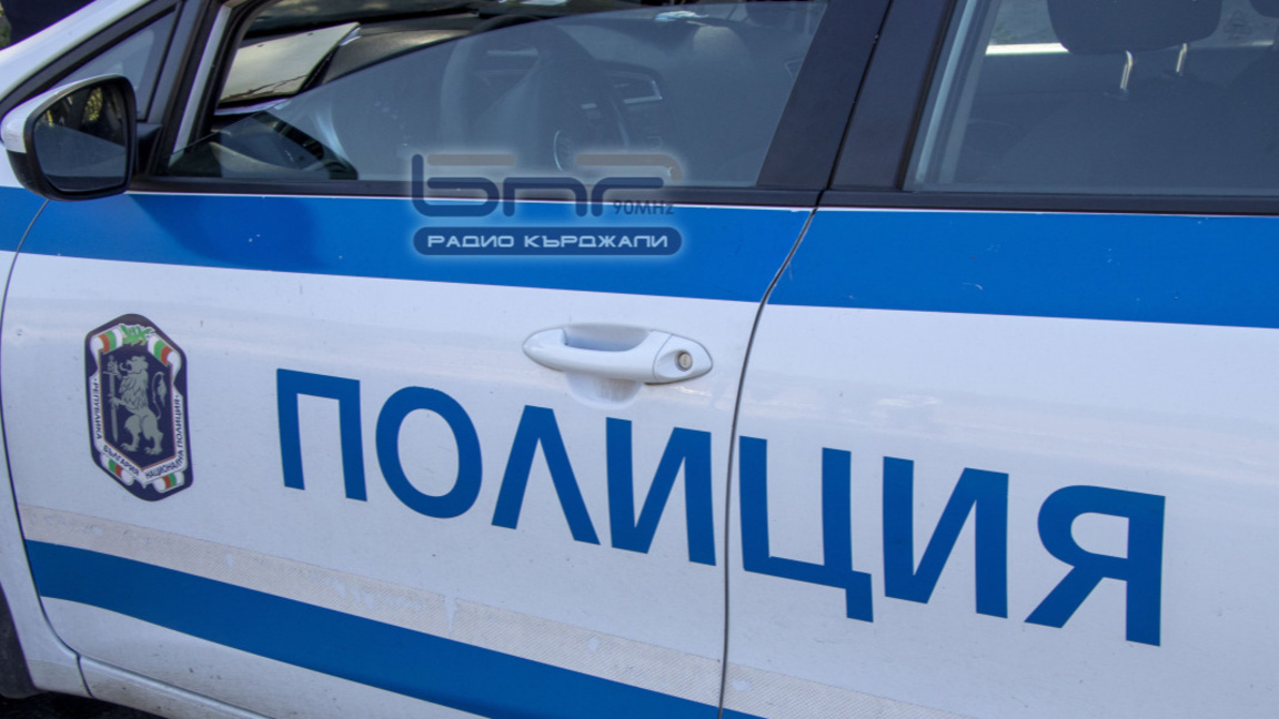 Пиян шофьор се преобърна в дере край Добромирци