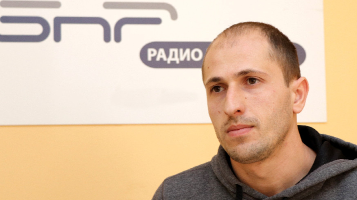Отборът на девойките по баскетбол в СУ „П. Р. Славейков“ с девет първи места 