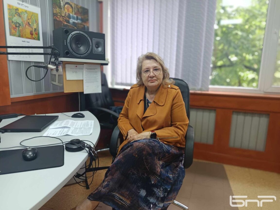 Стефка Абаджиева- директор на Областния съвет на хуманитарната организация