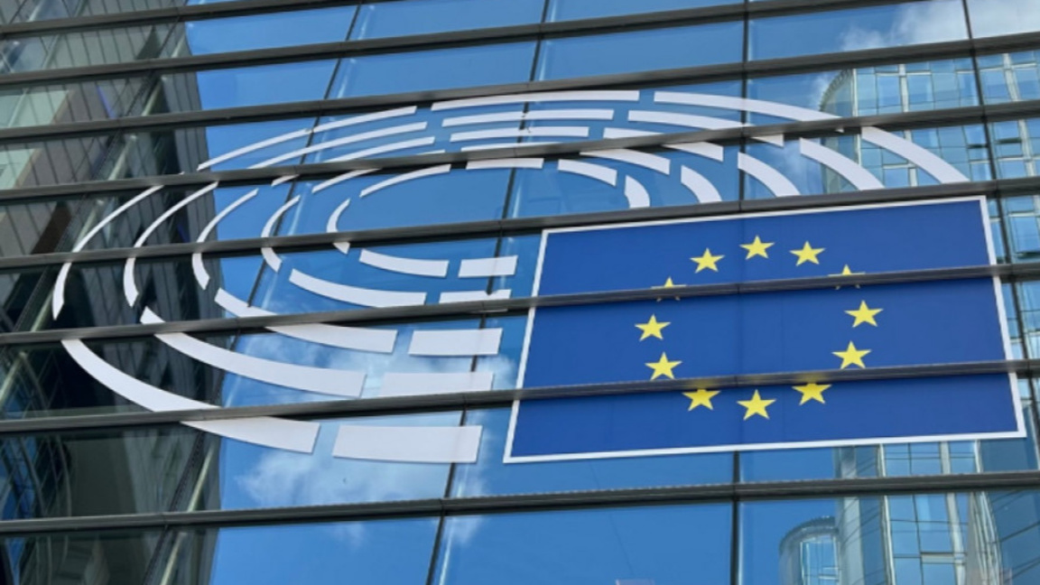 Драстично намаляват изискванията по зелените регулации за фирмите в ЕС