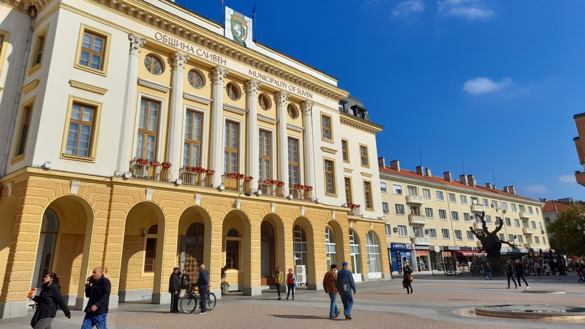 Сливен създава оперативен щаб и горещи линии за изборни нарушения